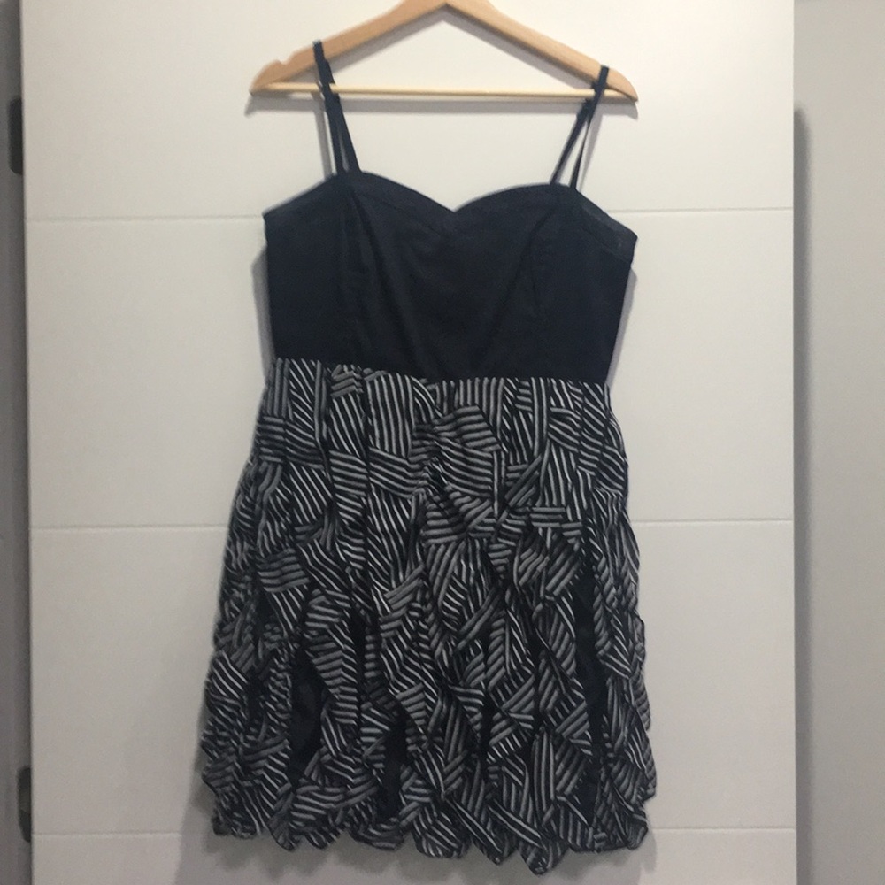 H&M Dress w/ Ruffle Bottom